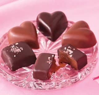 HARBOR SWEETS DARK CHOCOLATE CARAMELS WITH 4 SOLID HEARTS Harbor Sweets